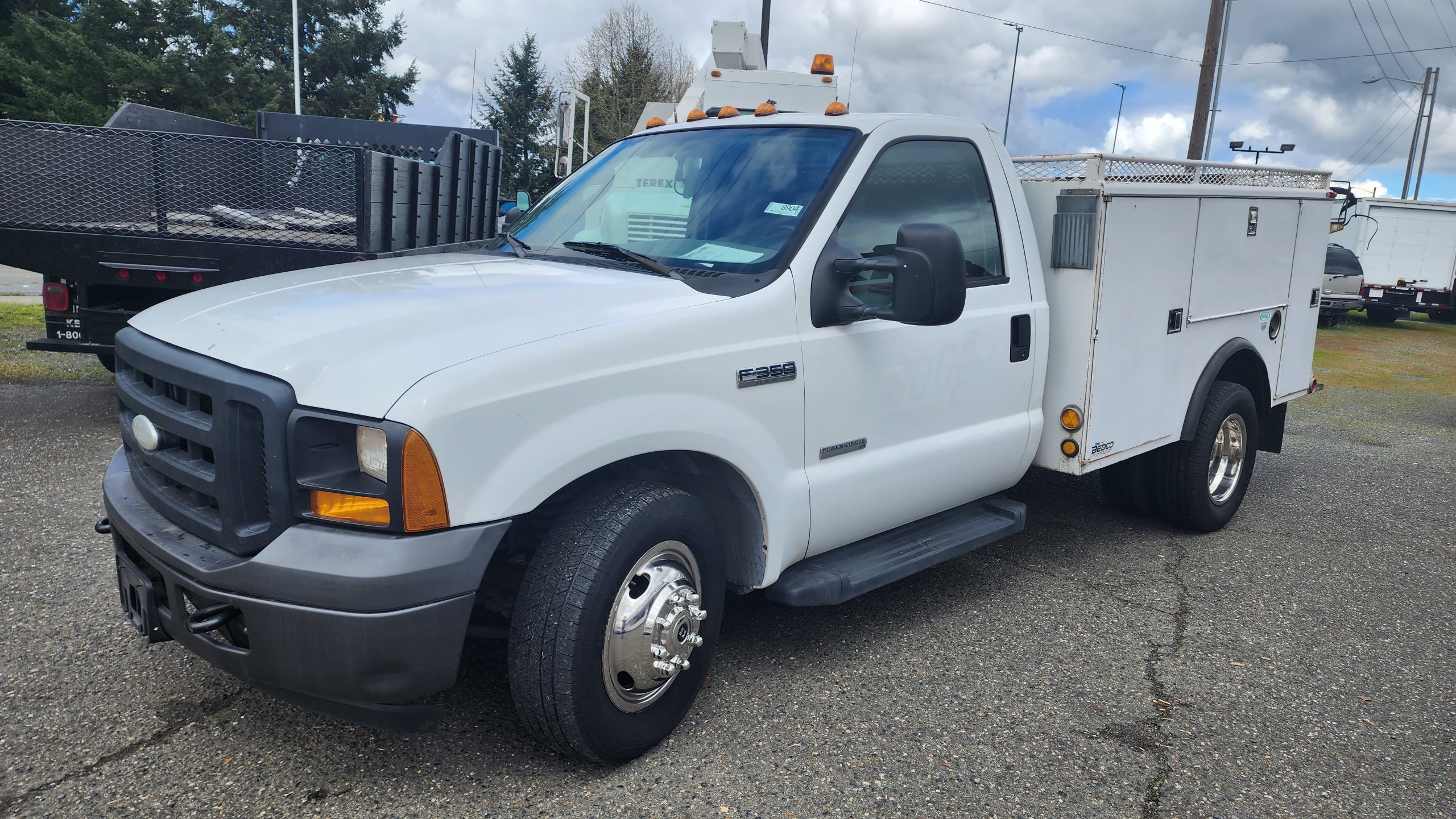 2006 Ford F350 Service Body 6446eef70041175c334f9e33-scaled