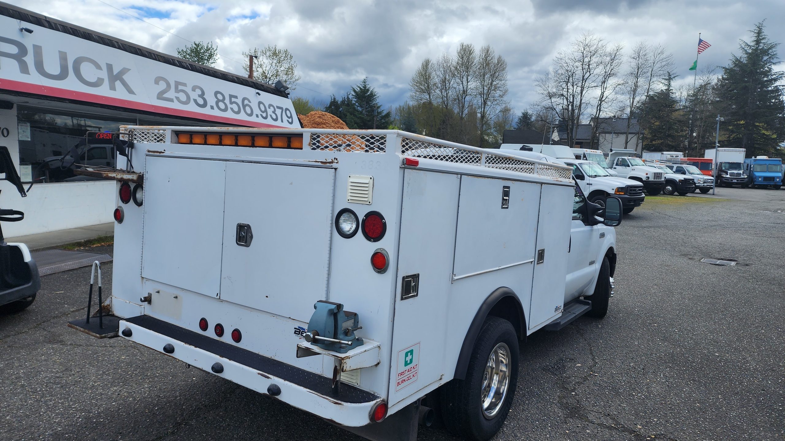 2006 Ford F350 Service Body 6446ef007adf5615706ed773-scaled