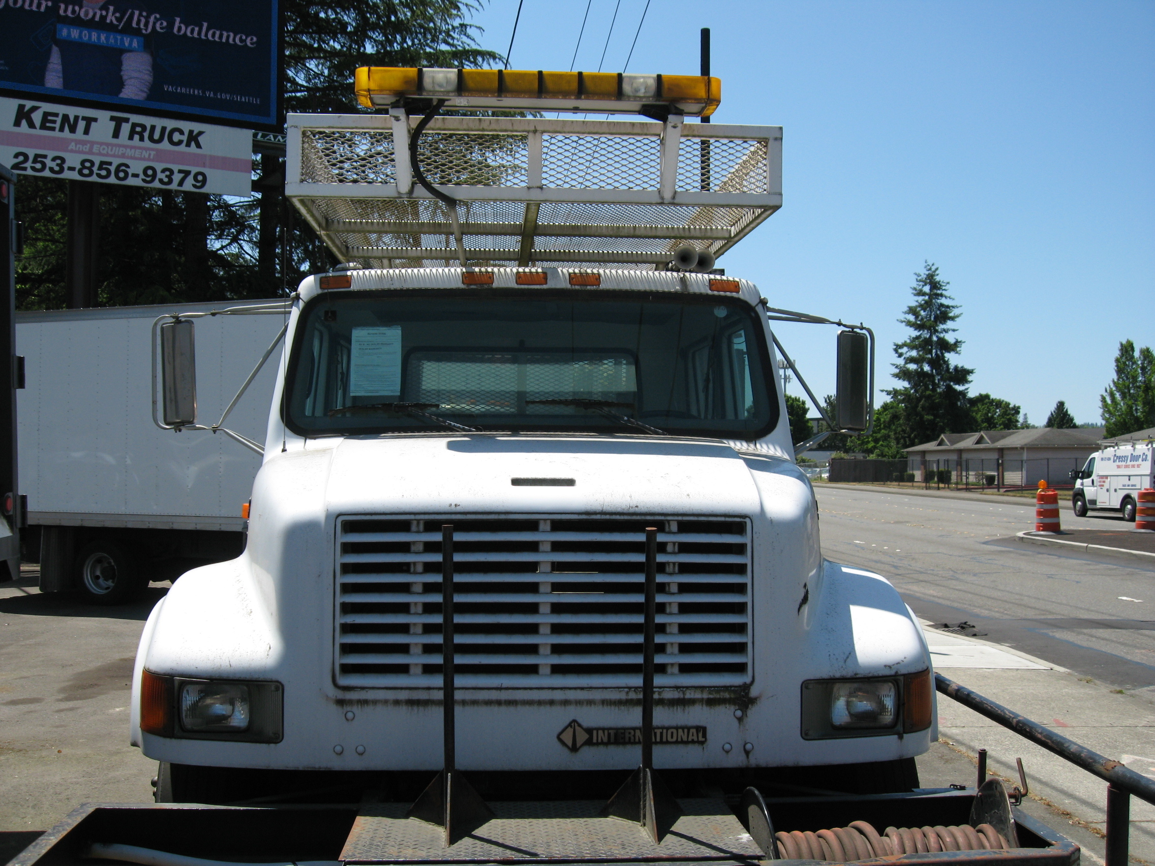 2002 International Crew cab Crane Truck 64878e136db66c27ef129f738625