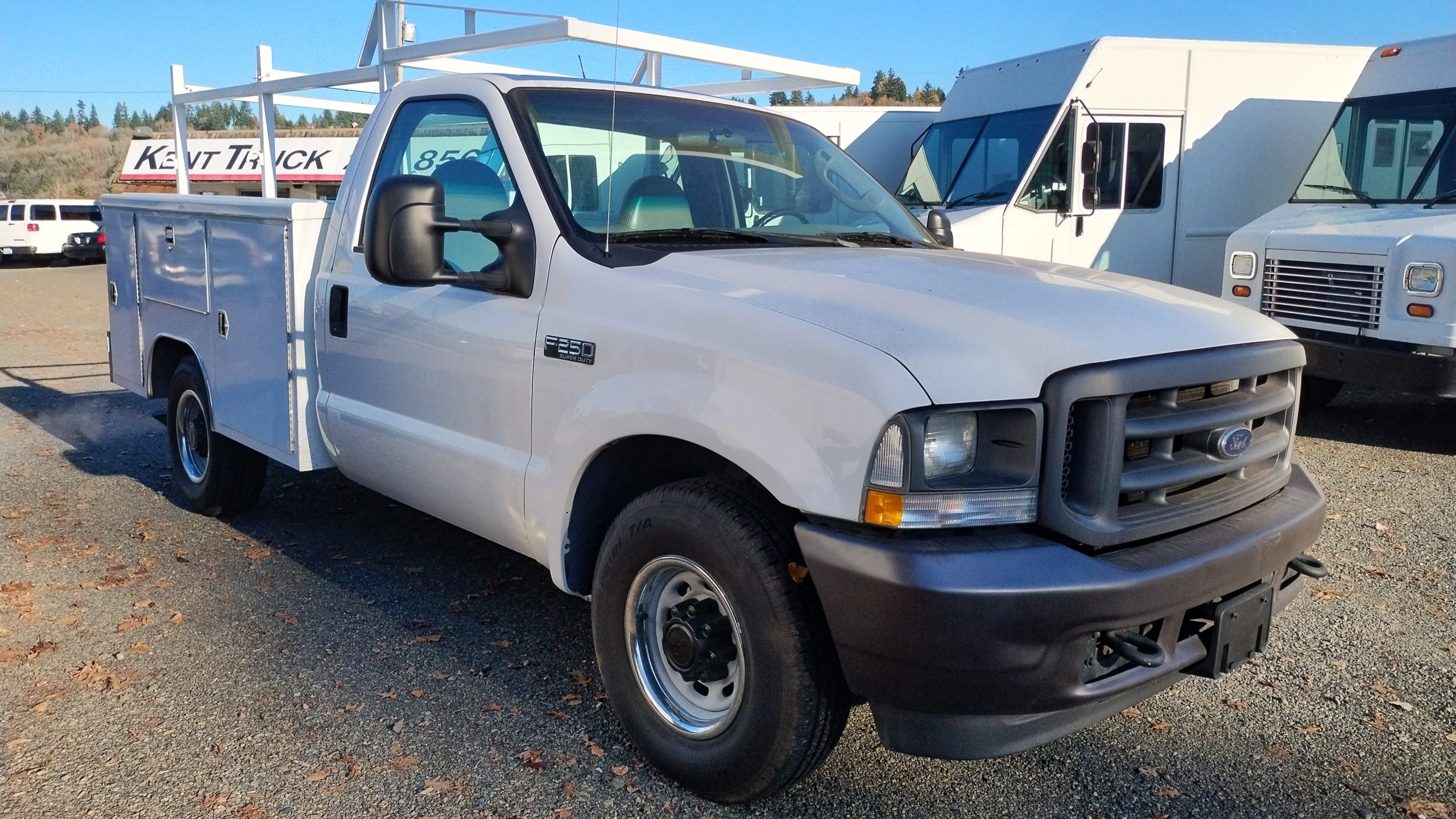 2004 Ford F250 Service body IMG_20231117_140137663_HDR-scaled