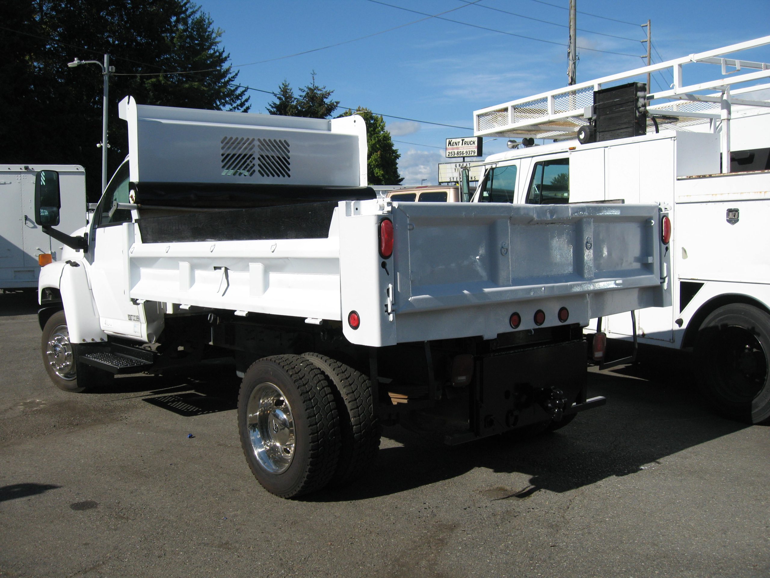 2005 Chevy Kodiak C4500 Dump Truck IMG_0316-scaled