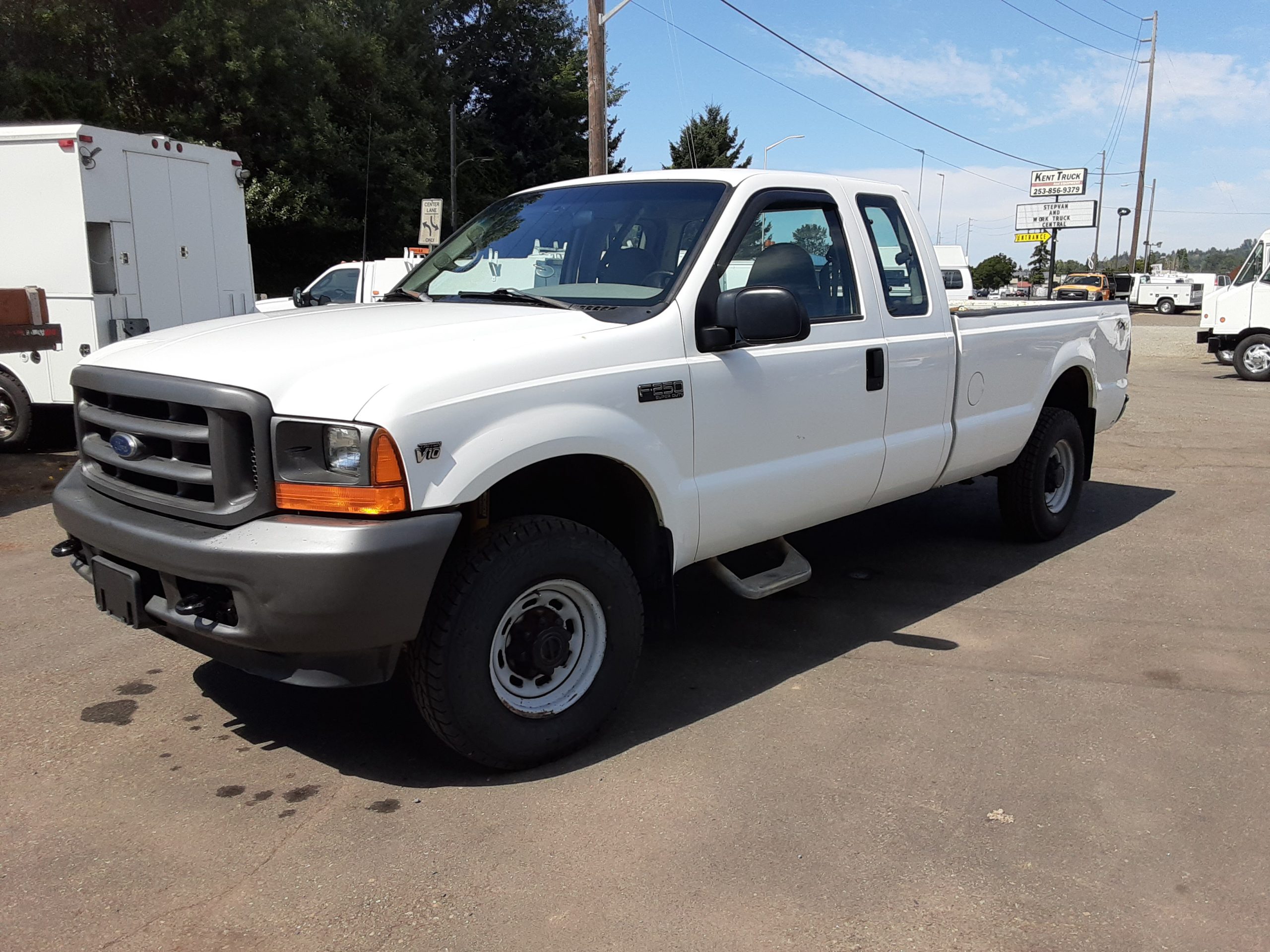 2001 Ford F-250 4x4 Pickup 20210728_145803-scaled