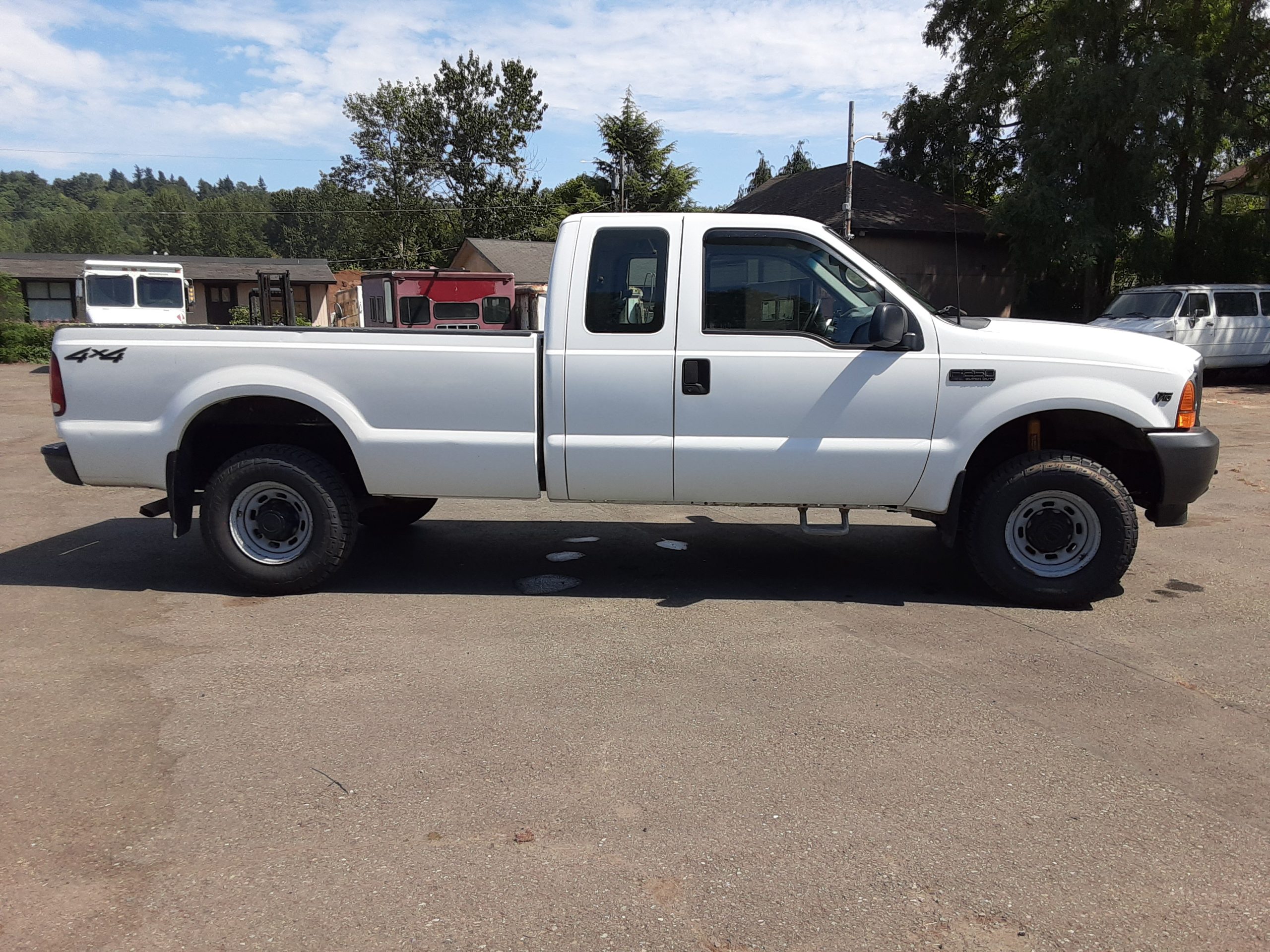 2001 Ford F-250 4x4 Pickup 20210728_145825-scaled