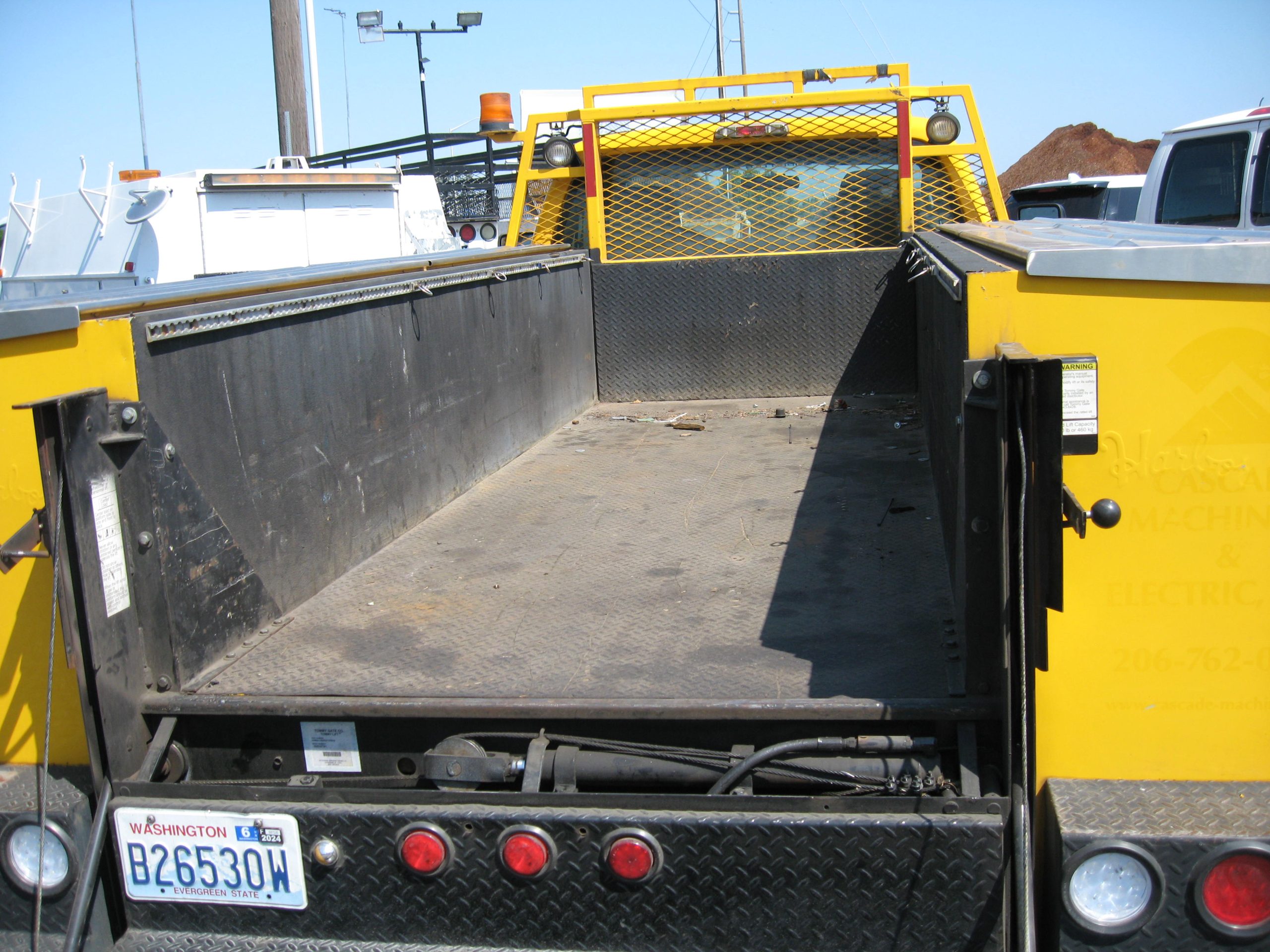 2012 Ford F550 Service Truck IMG_0229-scaled