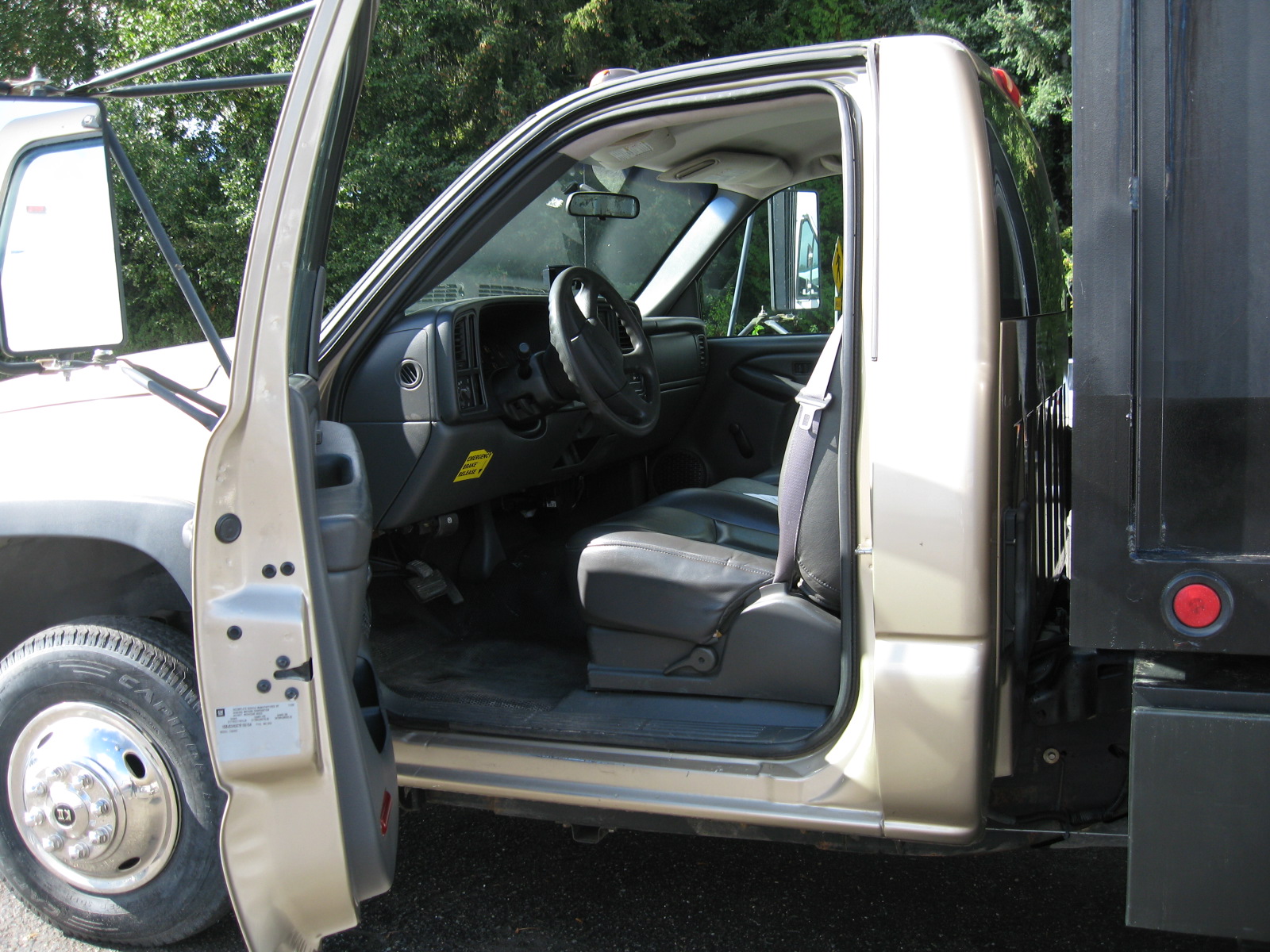 2007 Chevy Silverado 3500 dump truck IMG_0367