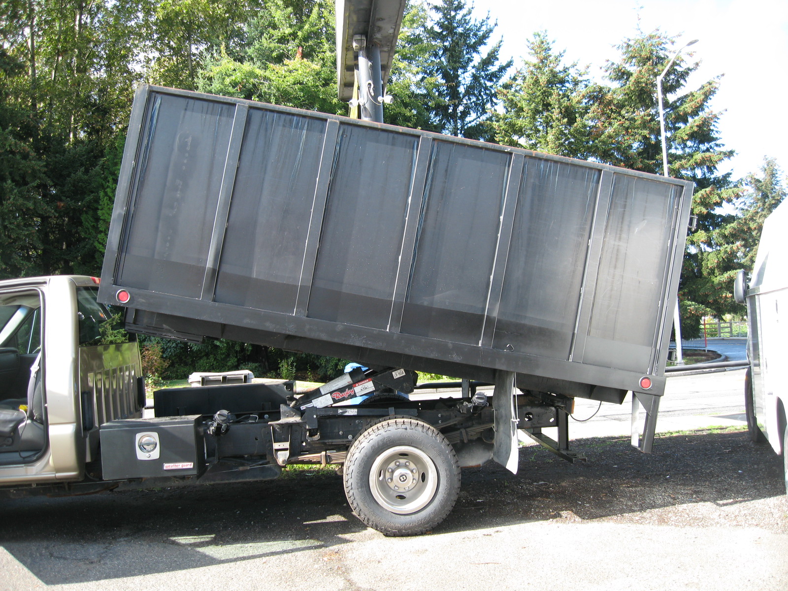 2007 Chevy Silverado 3500 dump truck IMG_0379