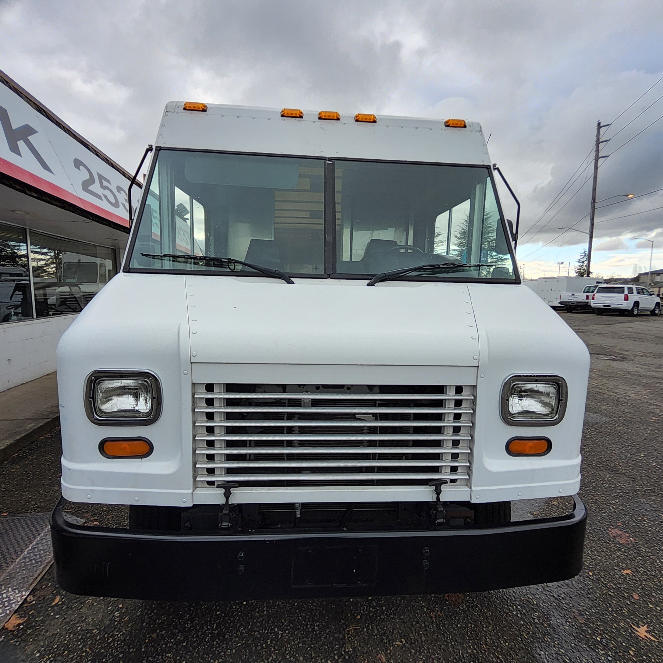 2011 FORD E-450 Step Van 20250111_125724