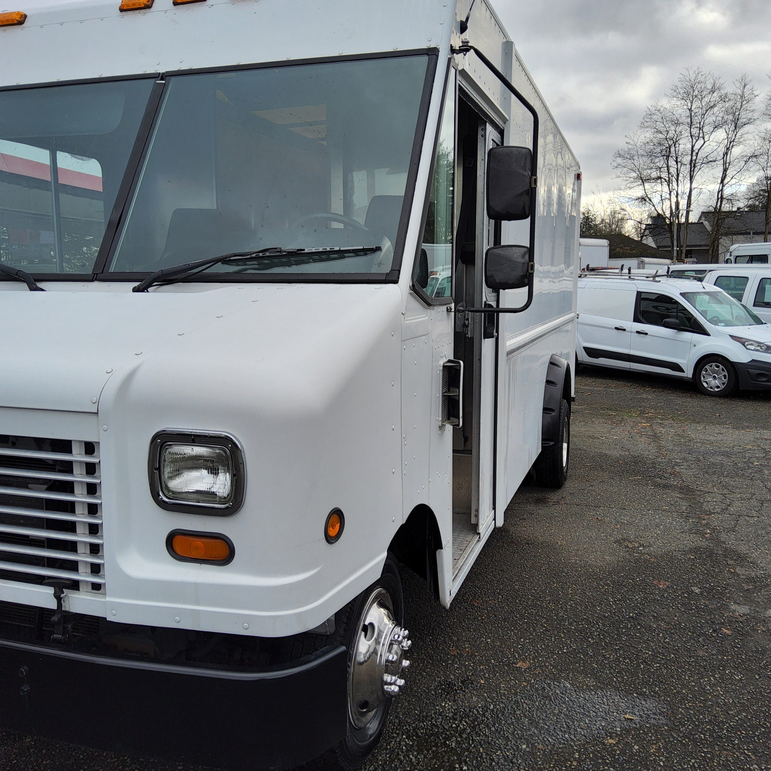 2011 FORD E-450 Step Van 20250111_130202-scaled