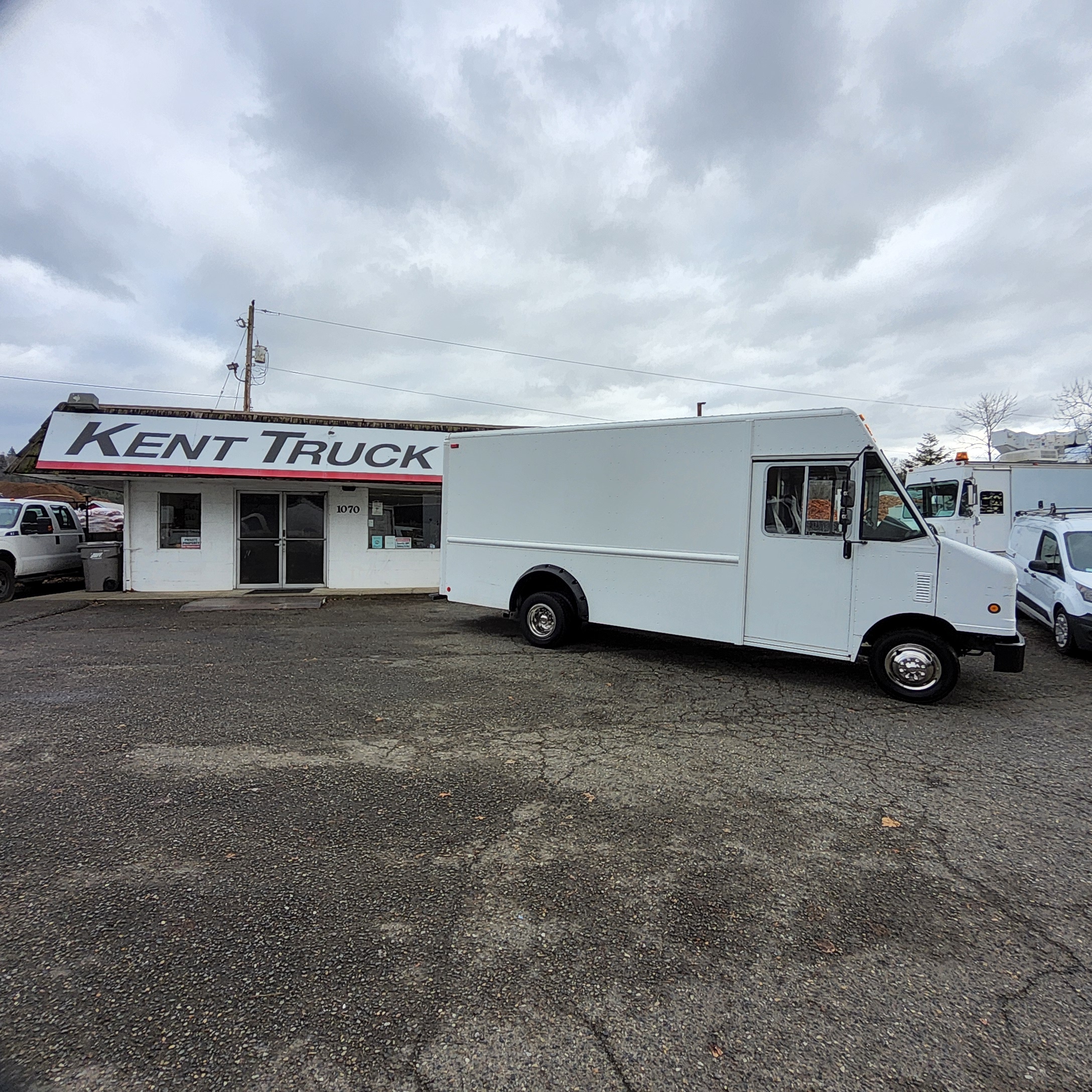 2011 FORD E-450 Step Van 20250111_130918