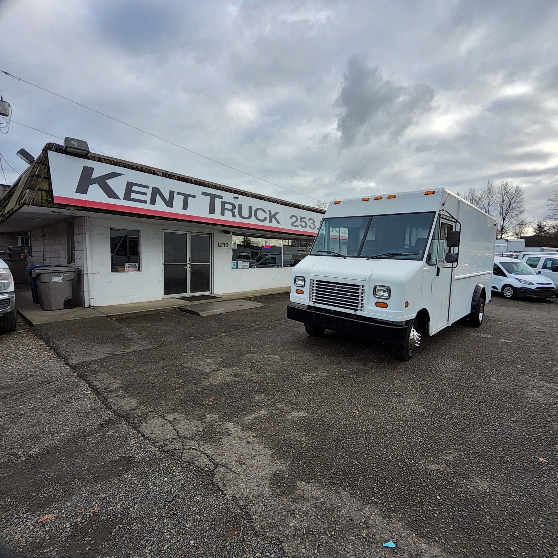 2011 FORD E-450 Step Van 20250111_131718