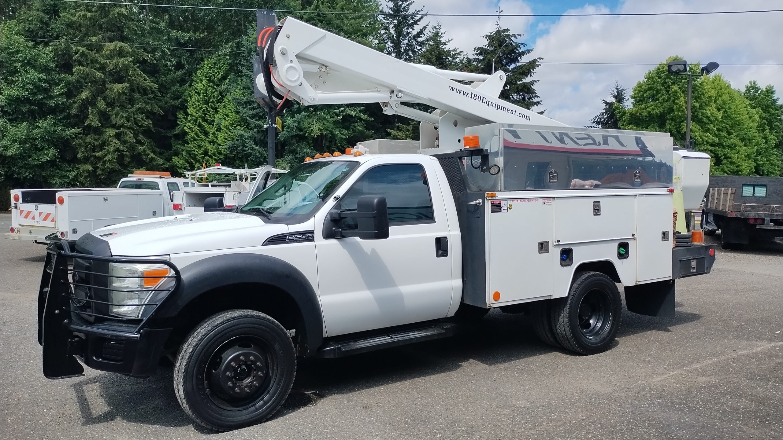 2011 Ford F550 Bucket Truck IMG_20240725_114712353-scaled